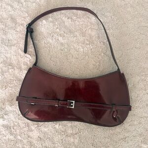 Elegant Burgundy Leather Shoulder Bag